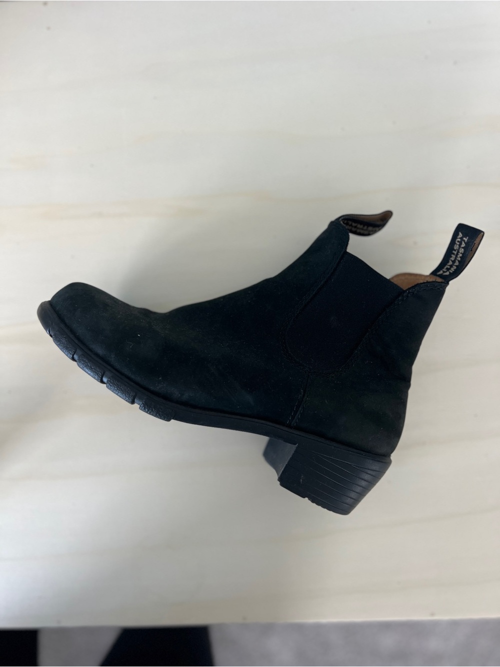 Blundstone Black Chelsea Suede Ankle Boots - Picture 5 of 7